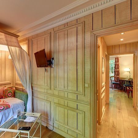 Cazaudehore, Hotel De Charme Au Vert Saint-Germain-en-Laye Esterno foto