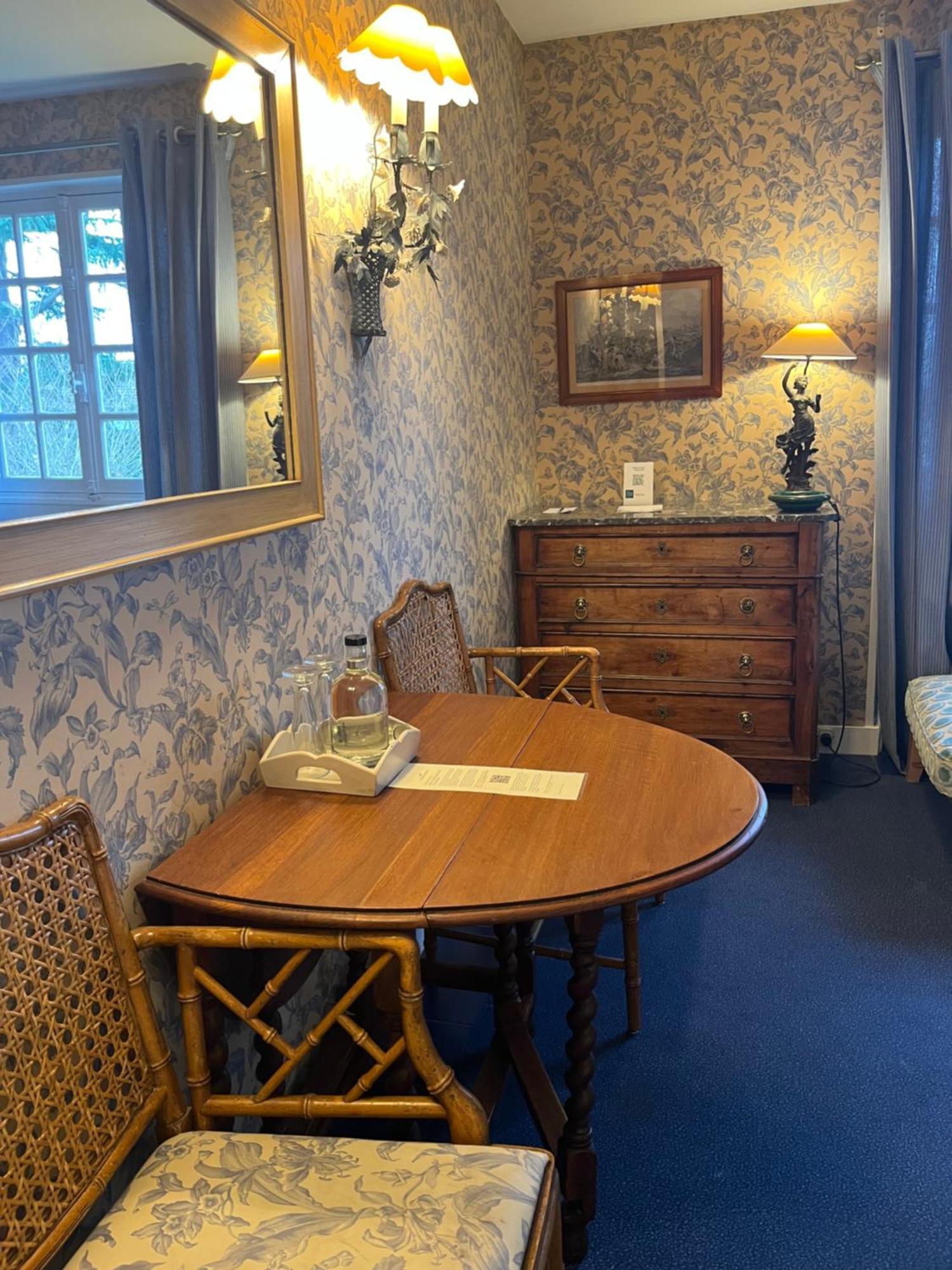 Cazaudehore, Hotel De Charme Au Vert Saint-Germain-en-Laye Esterno foto